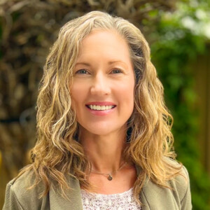 Naturopathic doctor Eve H.